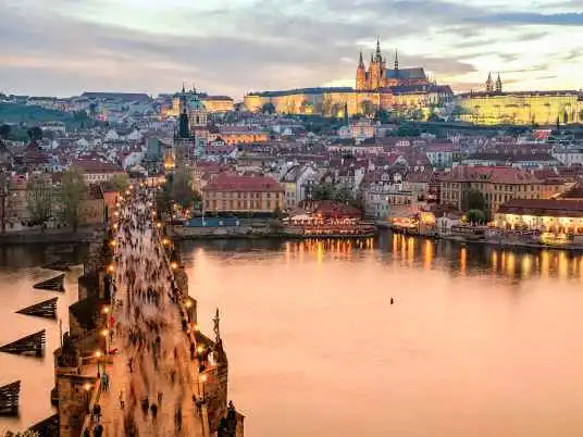 Historická Praha: od Pražského hradu po místa, která většina turistů mine